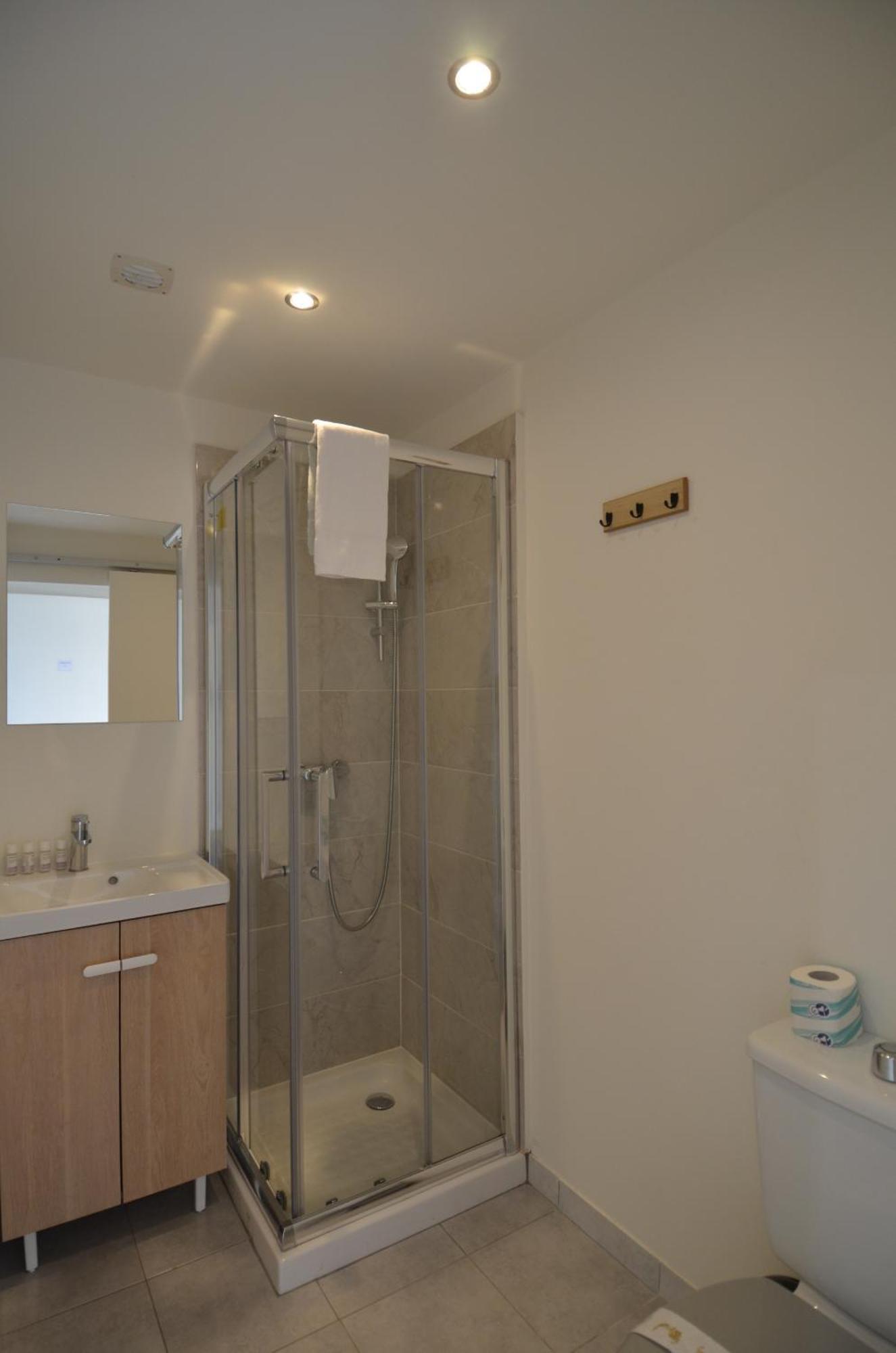 Apartment Cassin - Next To Tramway Line 2 Near Airport