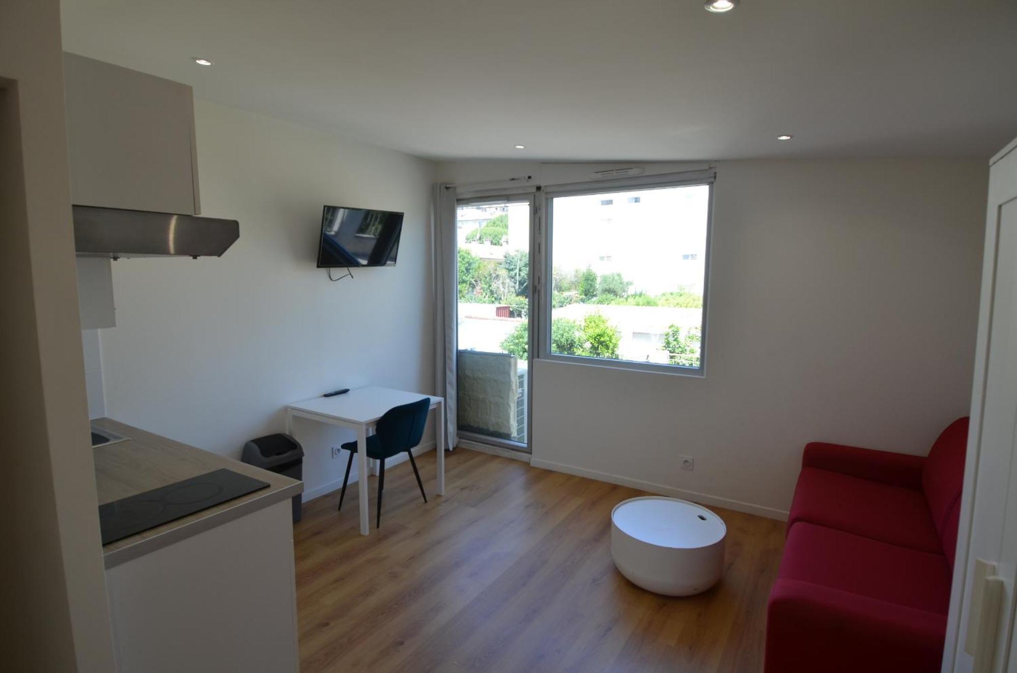 Appartement Cassin - Next To Tramway Line 2 Near Airport