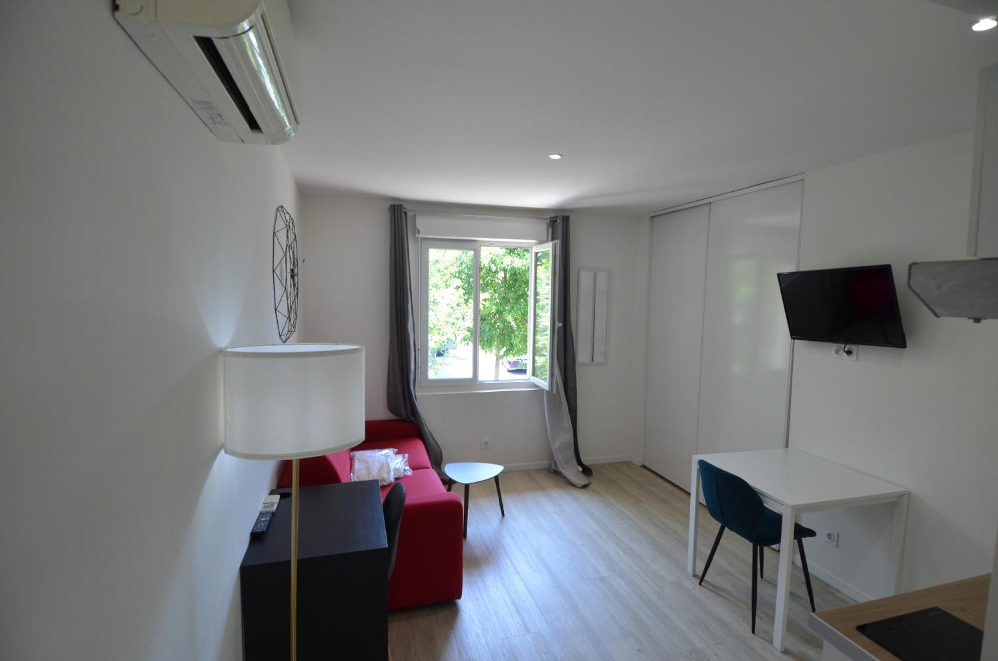 Cassin - Next To Tramway Line 2 Near Airport * Nice