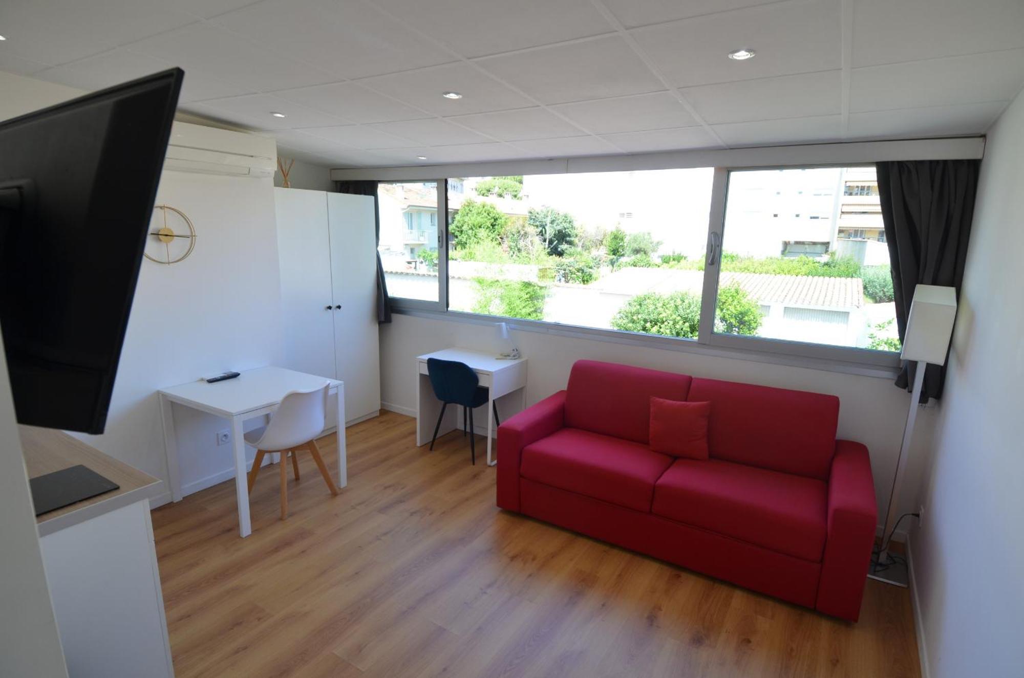 Cassin - Next To Tramway Line 2 Near Airport *